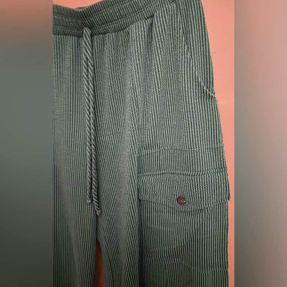 Blumin Apparel Green Wide-Leg Pants. View 6